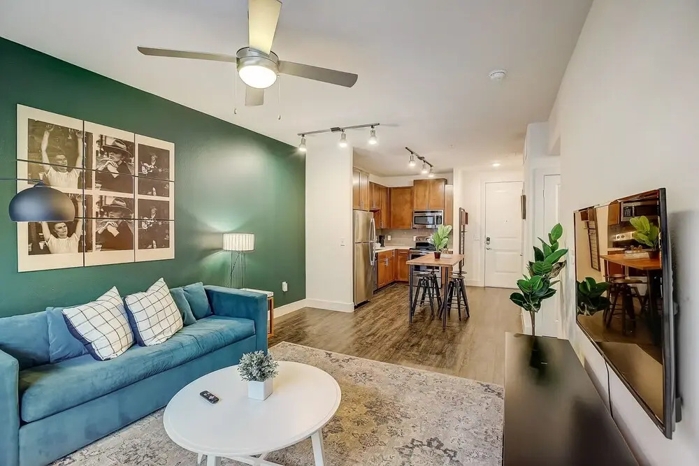 Frontdesk 1 BR Apt Near St. Edwards Park