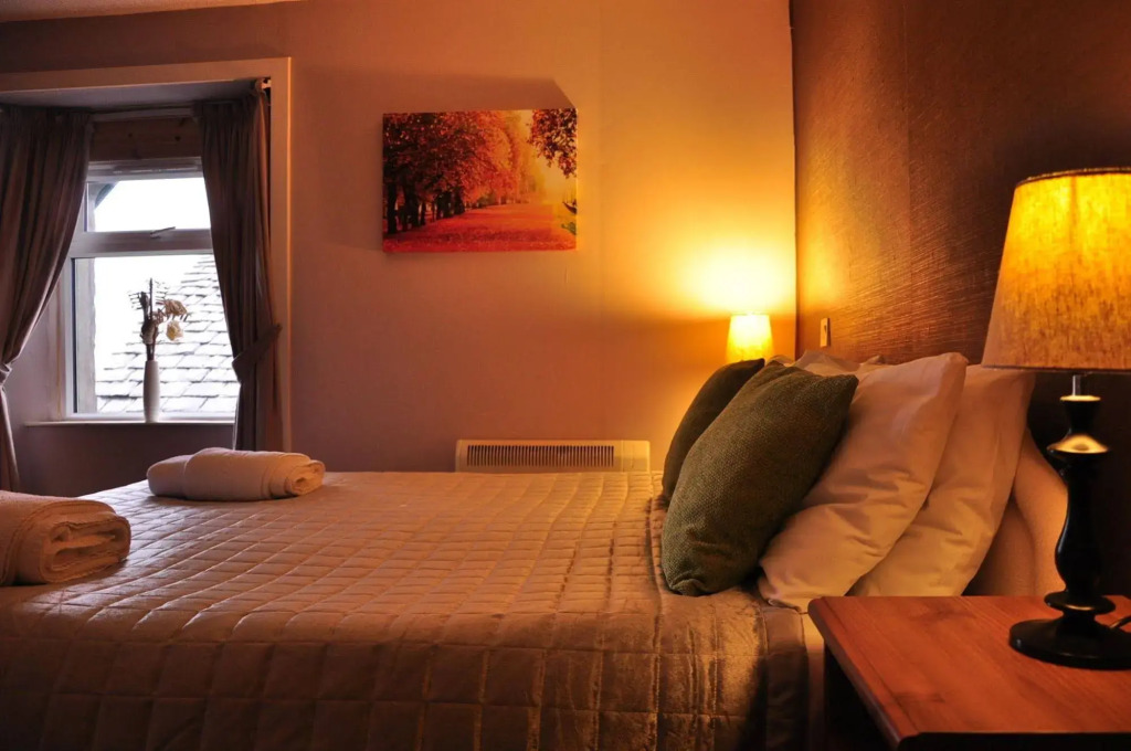 Ben Lawers Hotel
