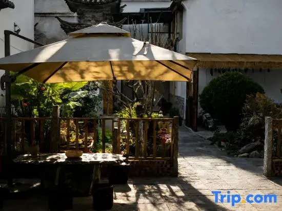 View the sea | Villa· Country · Seascape Art Villa (Dali Erhai Village Pier Store)