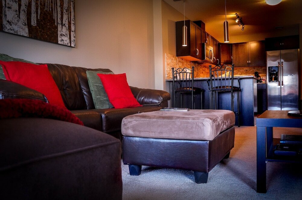 5 Calgary Downtown (2Bdr Suite