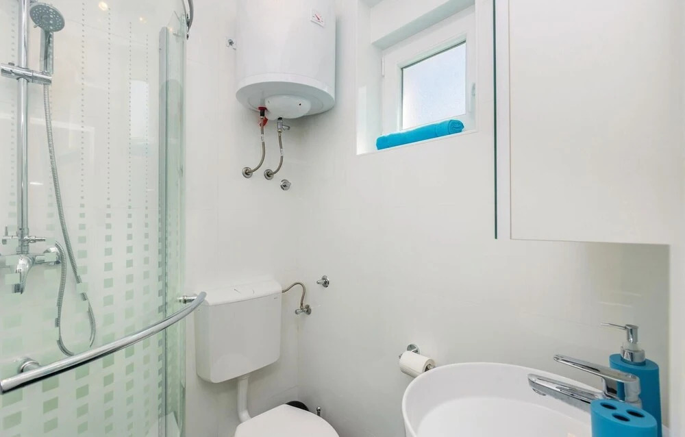 Beautiful Home in Brzac With Wifi and 2 Bedrooms