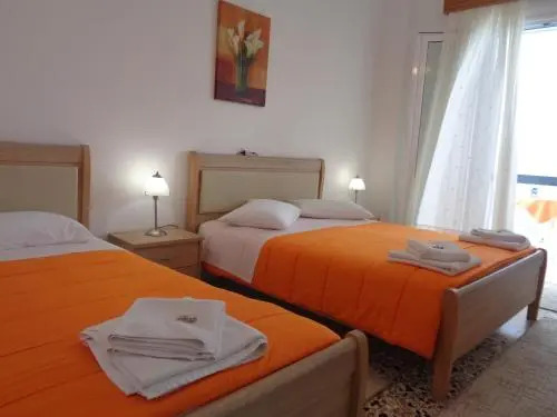 Blue Sky Apartments & Rooms