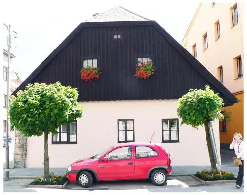 Chaloupka na Skále