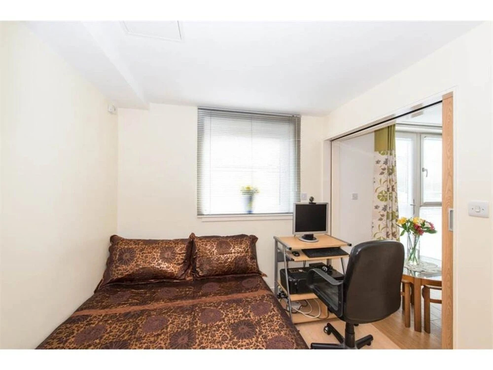 Modern Apartment With Free Parking