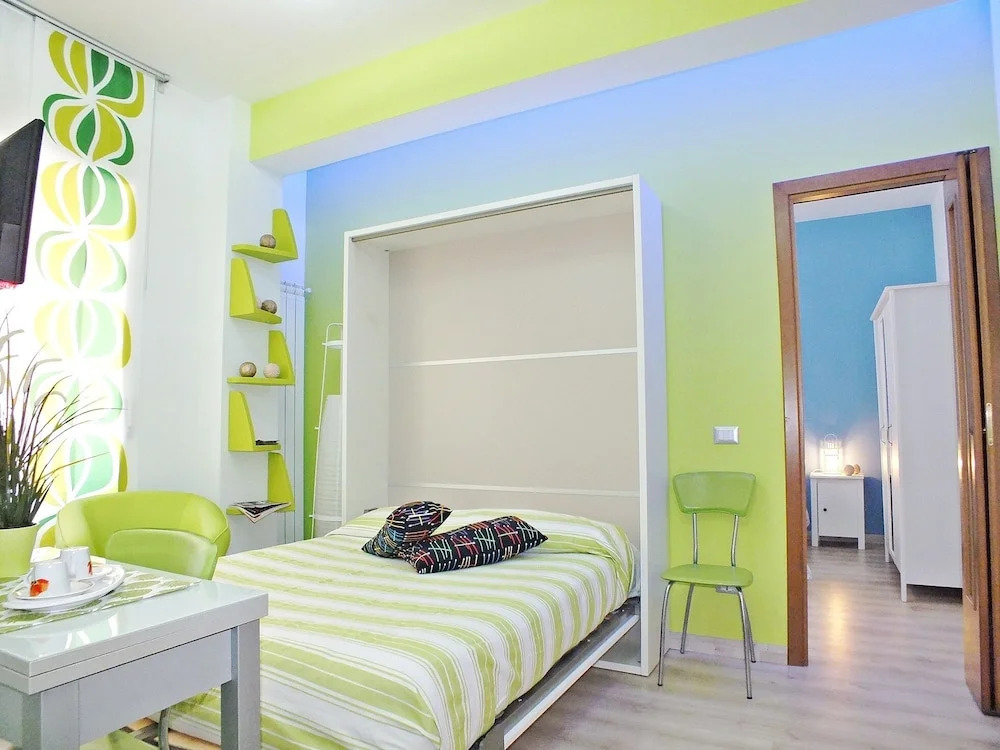 Blaserna House "in the Heart of Shopping in Roma"