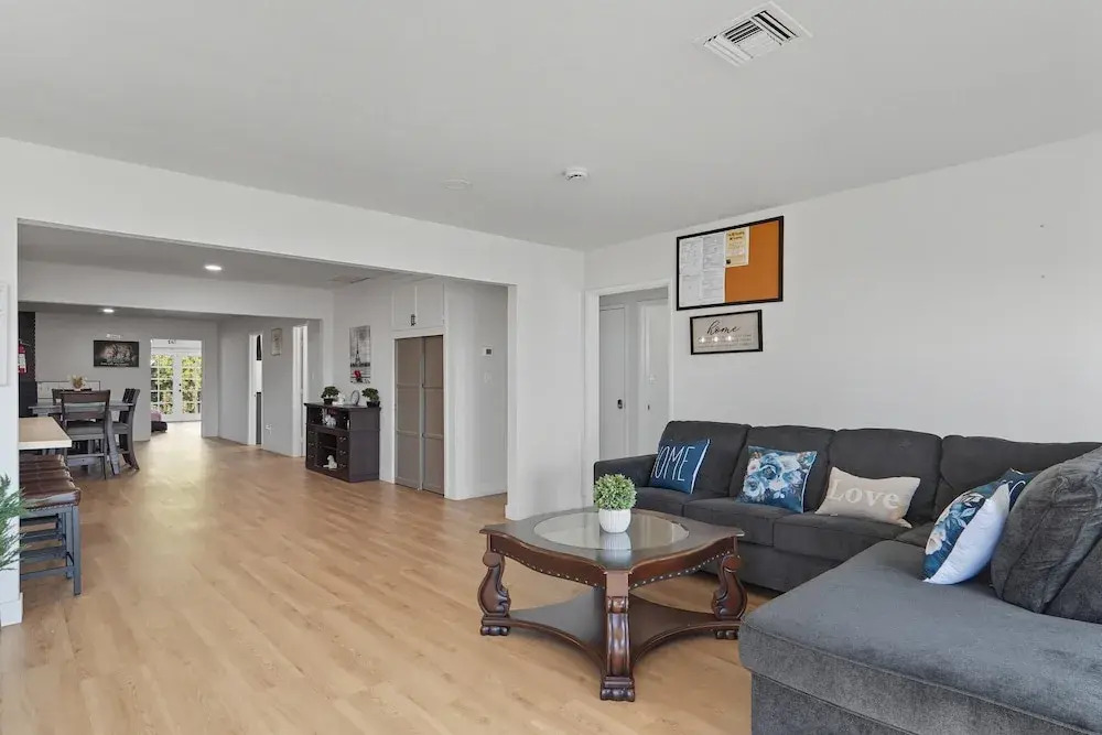 Relaxing Paradise Hills Retreat 4 Bedroom Home