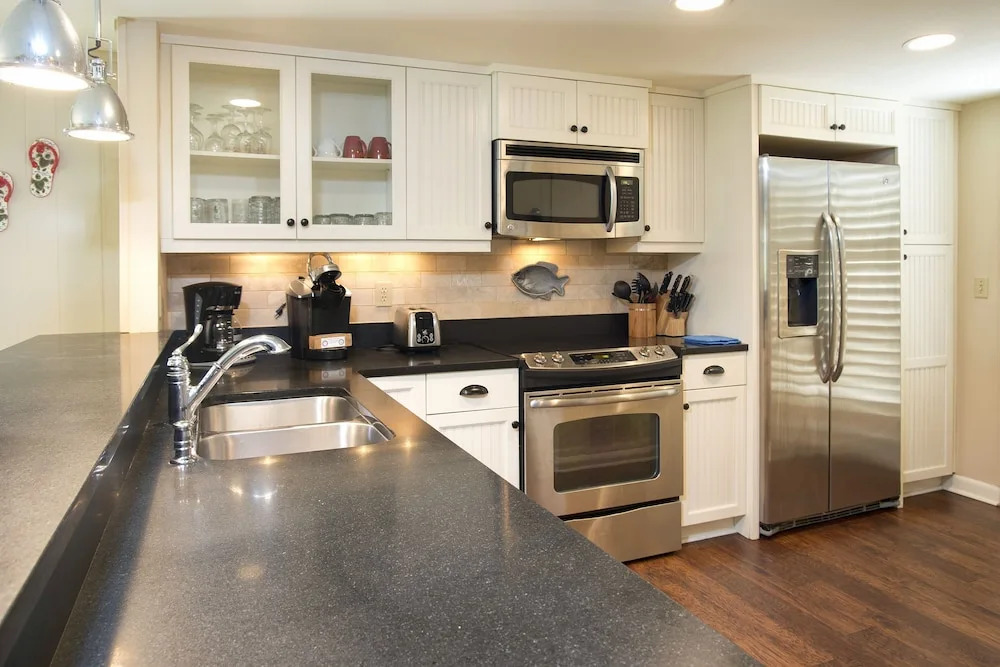 New Listing! Updated At Oceanfront Complex 2 Bedroom Condo