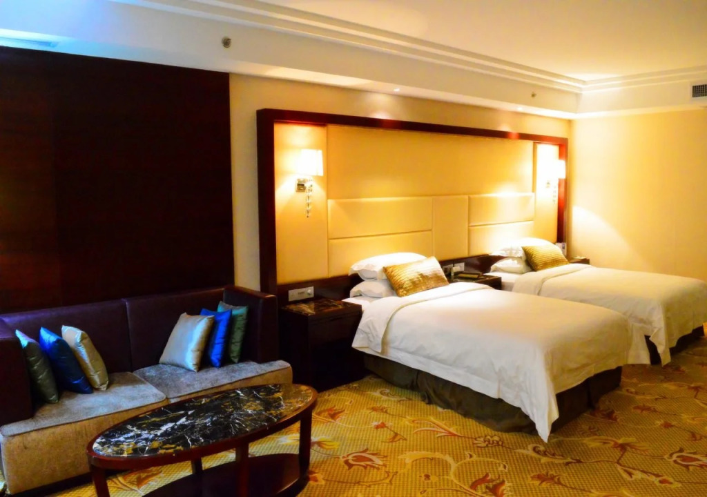 Tianjin Huaxin Peninsula Hotel