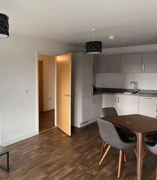 Modern 1-bed Apt, Sleeps 2 in Birmingham