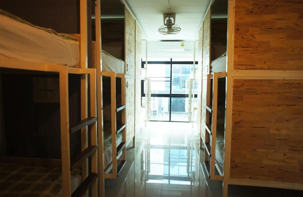 Green Sleep Hostel