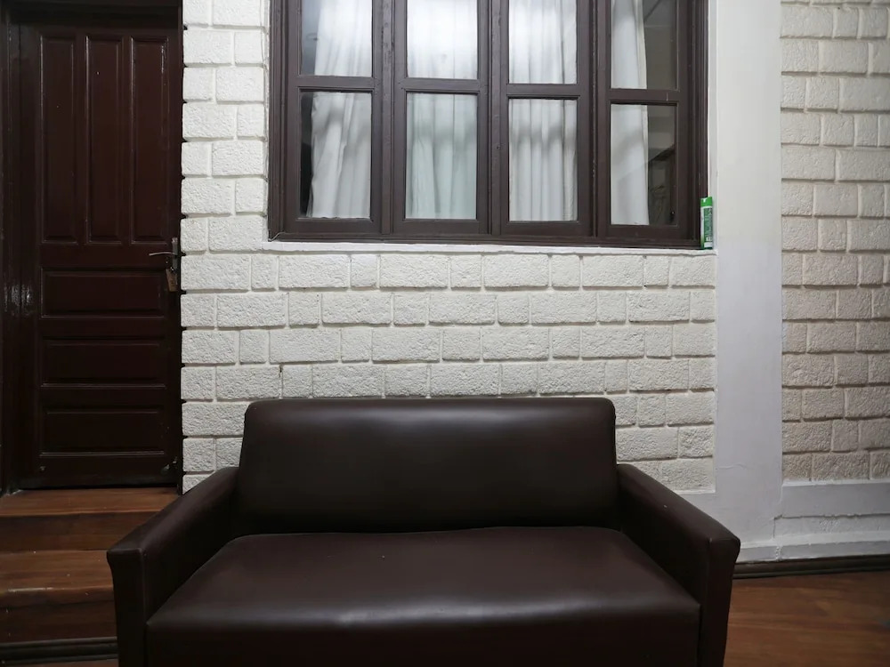 OYO 13691 Home River View 1BHK vashisht Manali