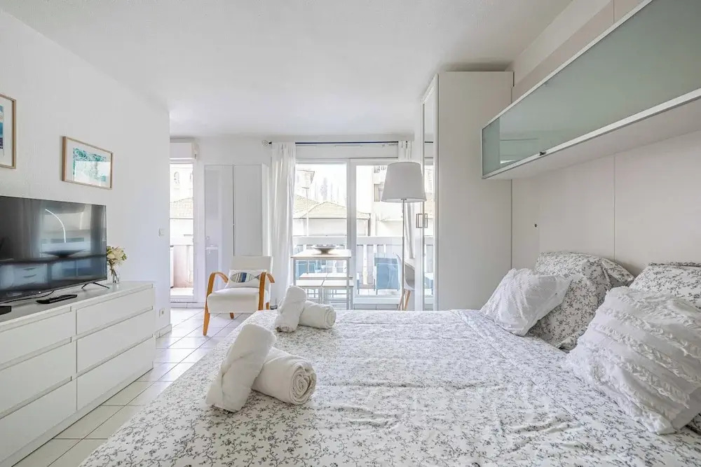 Charming Studio With Balcony & Pool -heart of Nice