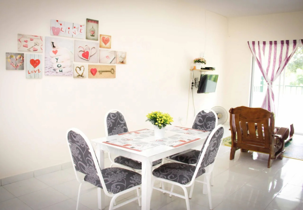 Teratak Myza Guesthouse