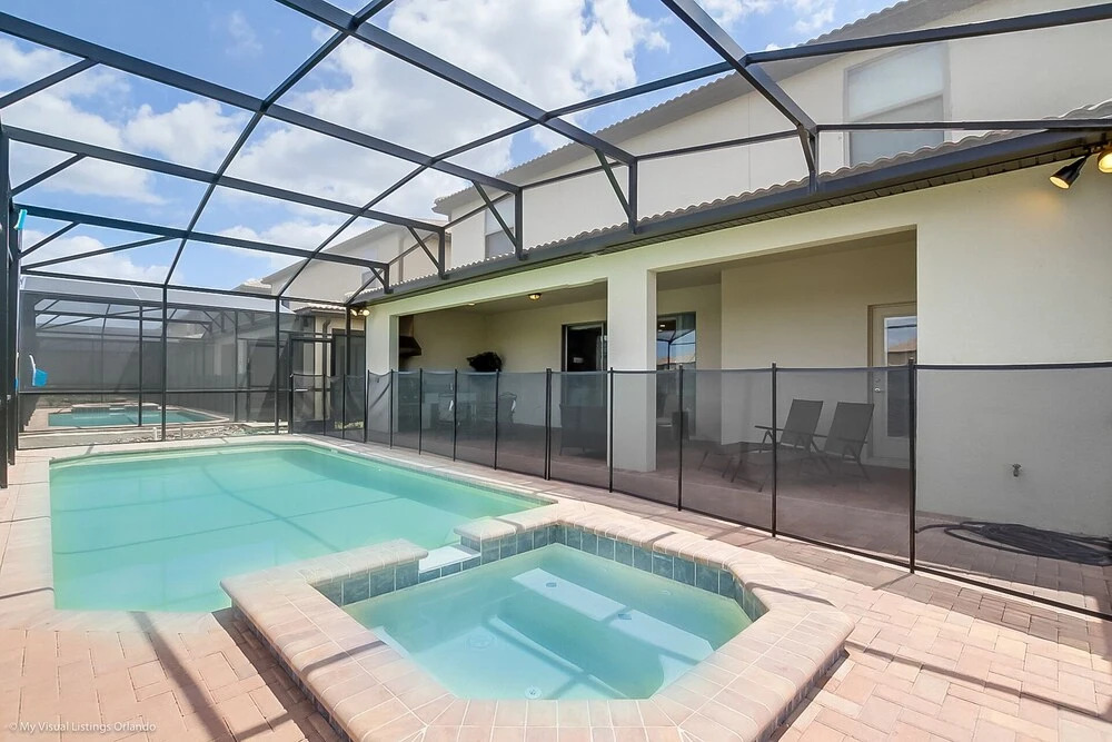 9 Bed 6 Ba Villa with Games, Pool & Spa