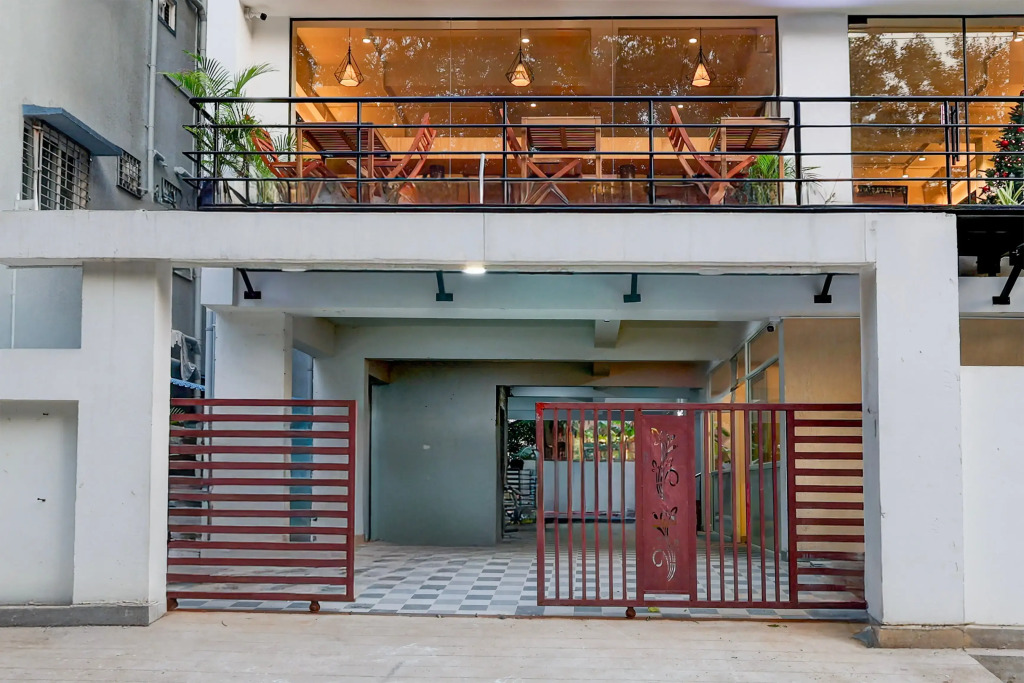 Townhouse MVP Sector With Kailasagiri Hill View