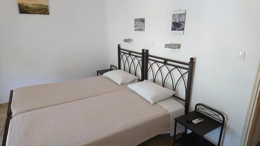 Maroudas Stavros Apartments