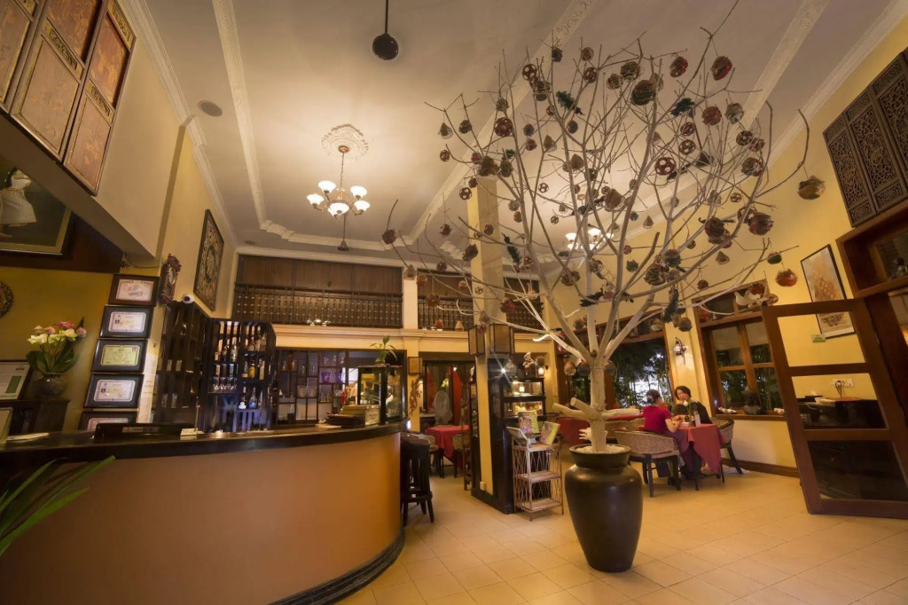Milan Hotel & Restaurant