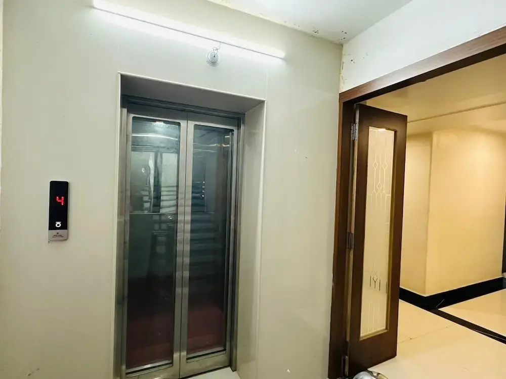Hotel M K Grand