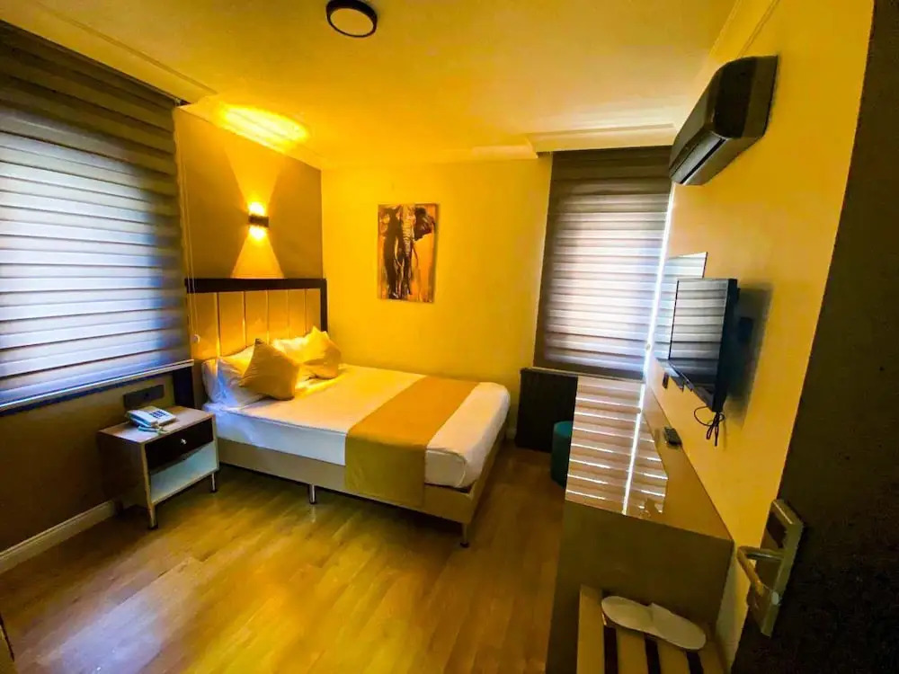 Rer Hotel