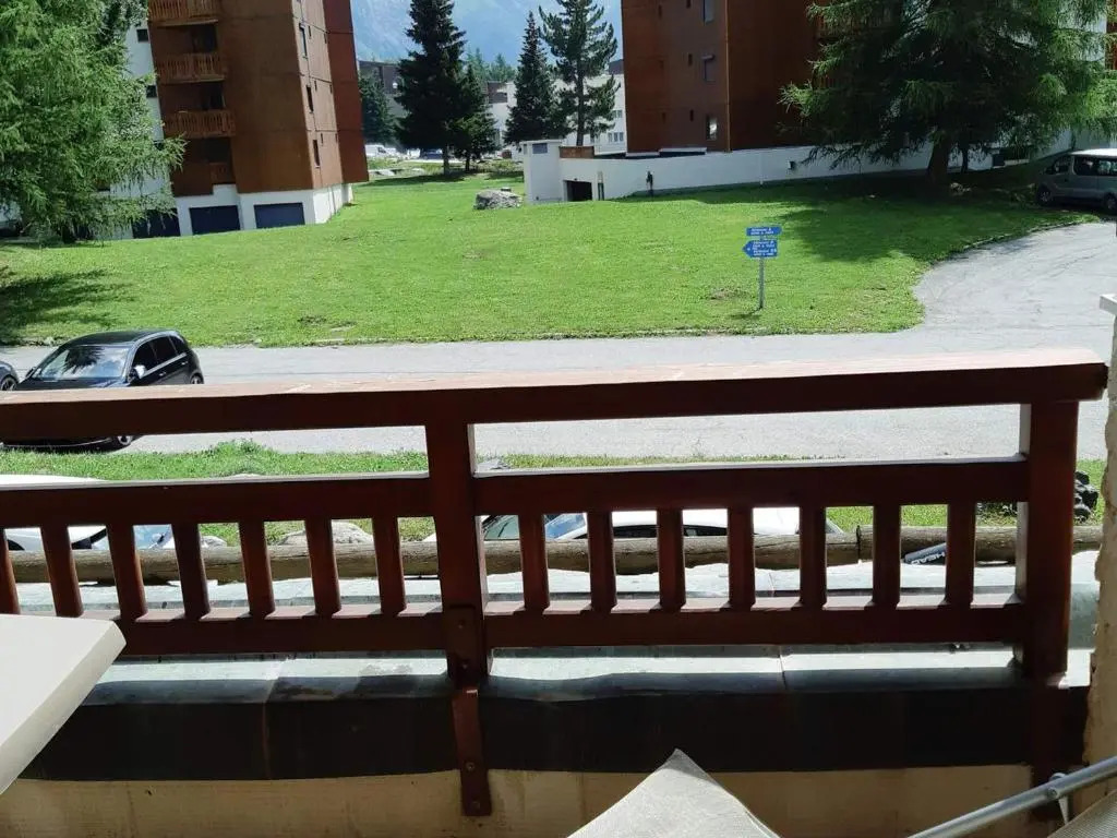 Appartement Les Deux Alpes, 1 pièce, 4 personnes - FR-1-516-12