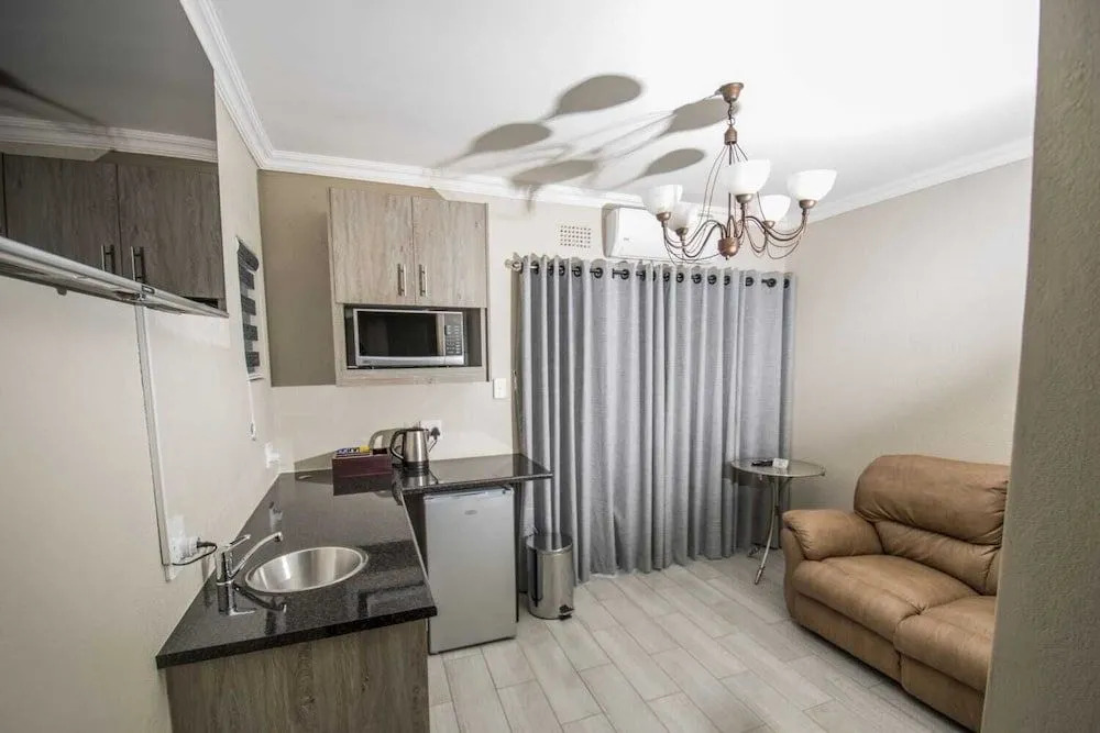 Up21 Guest House