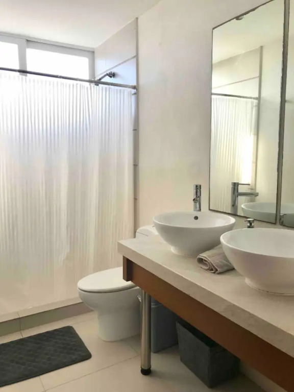 OCEAN beachfront 4 BDR -Amazing Oceanview