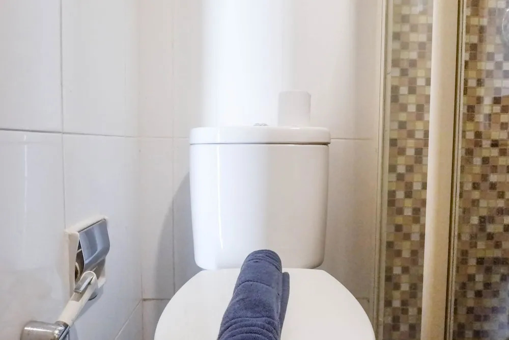 Vibrant Luxurious 2Br Apartment At Aryaduta Residence Connected To Cito Mall
