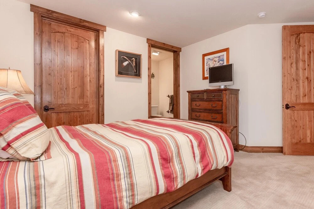 Snowcreek VI- The Lodges- # 1125