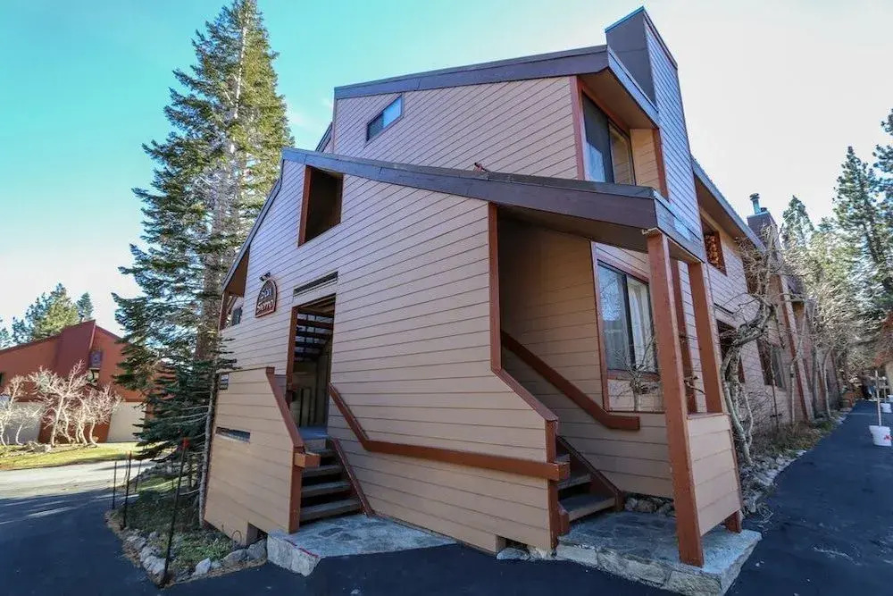 San Sierra 8 by RedAwning