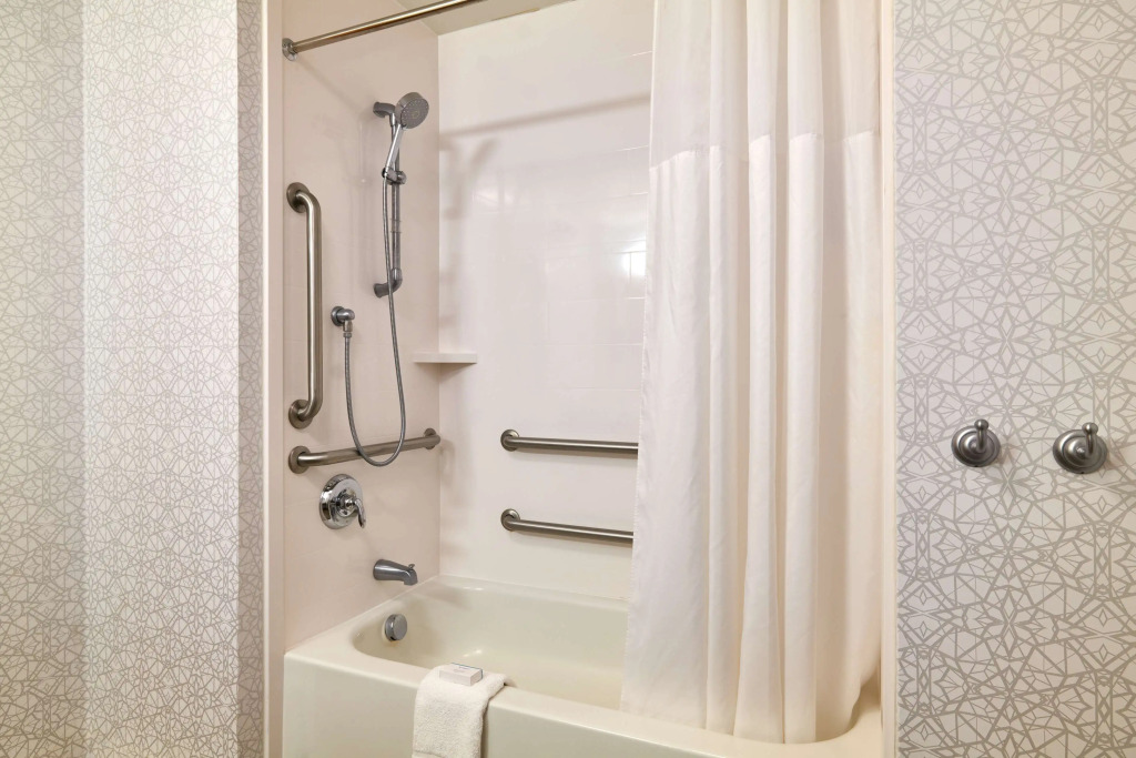 Hampton Inn & Suites Providence / Smithfield