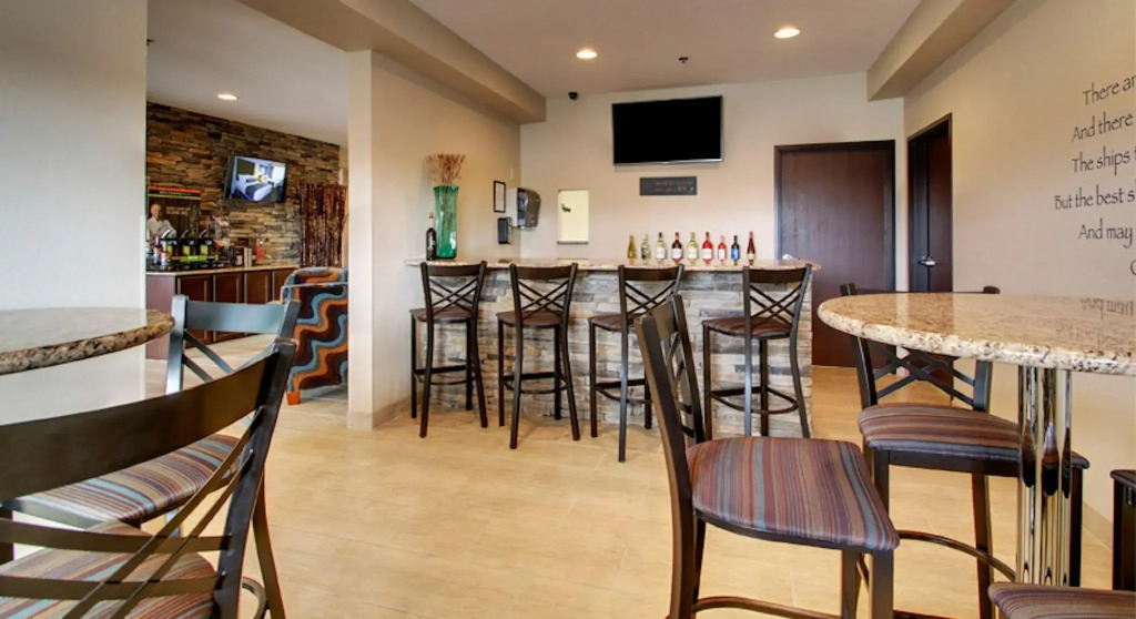 Cobblestone Inn & Suites - Fort Dodge