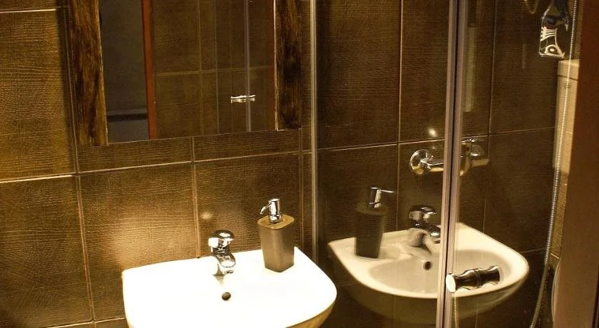 Avalon Rooms
