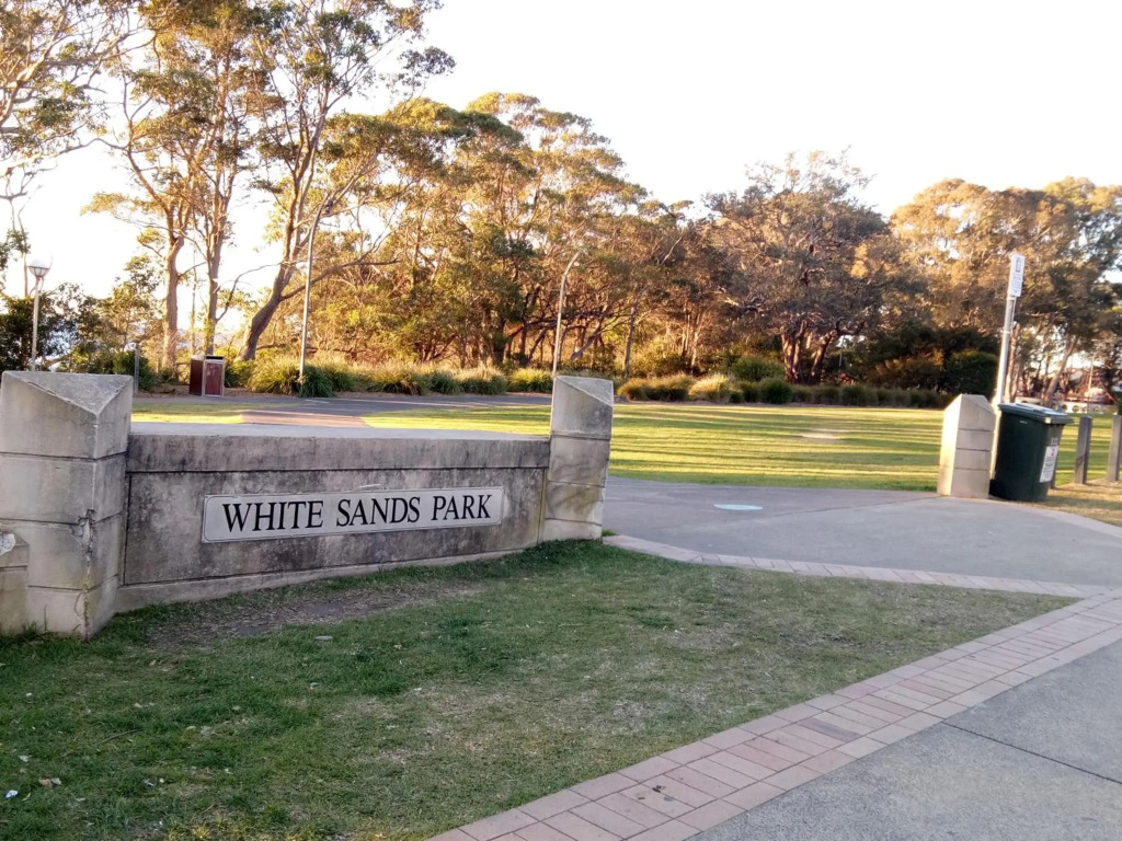 The Husky House 1 bedroom or 2 bedroom or The Husky Studio Suite stayinjervisbay com