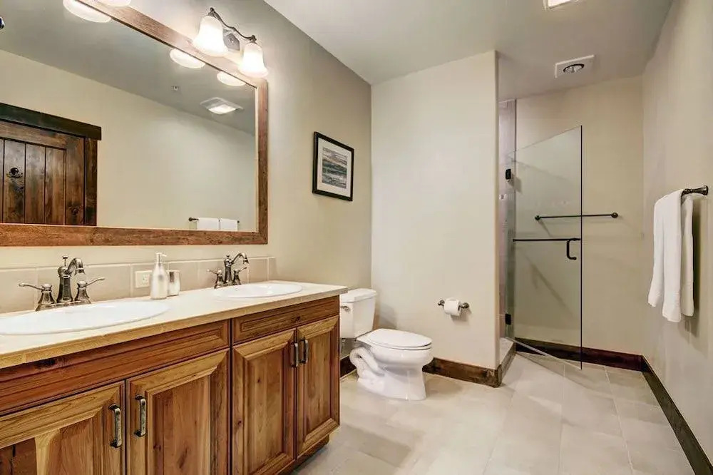 Crystal Peak Lodge 7203 - Ski-In/Ski-Out by RedAwning