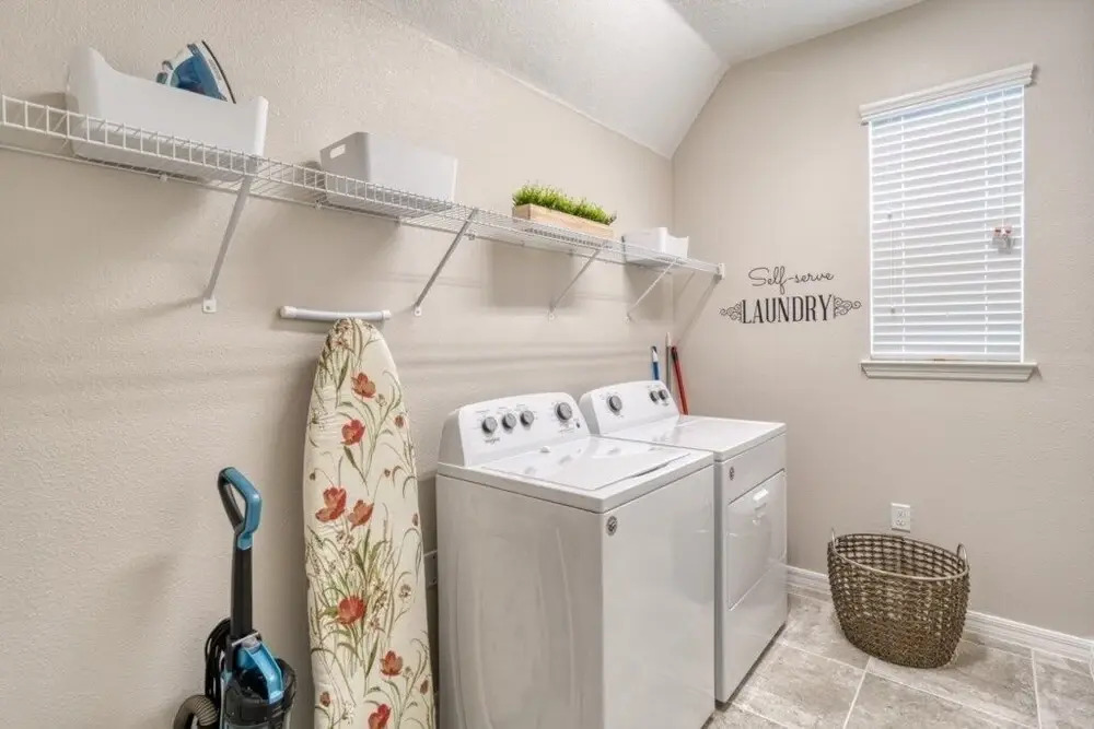 "sanitized" Solara Beautiful Home! 4 Bedroom Townhouse by Redawning