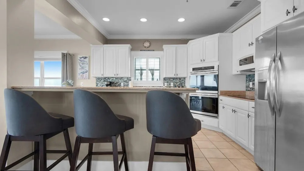 Gulf Front in the Heart of Seagrove ~ Sweeping Views ~ Pool ~ Sleeps 8