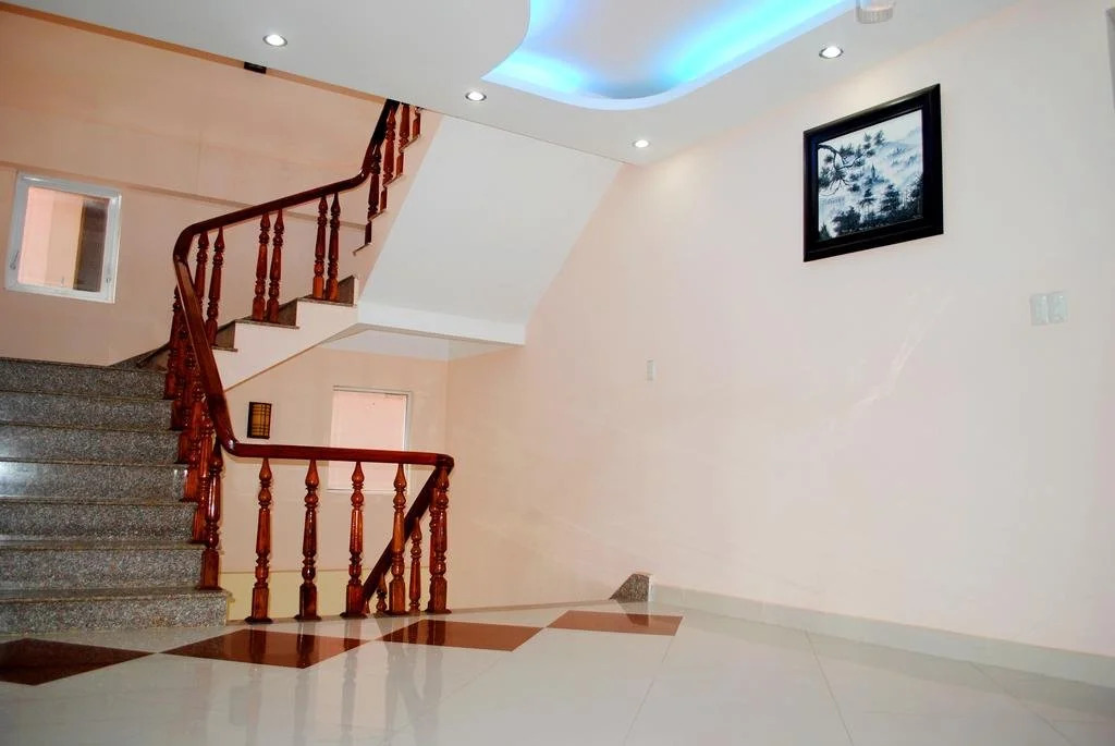 HT House