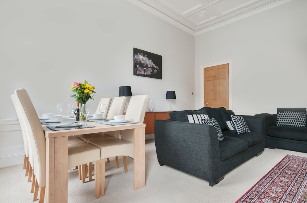 Gloucester Place Georgian Apartment