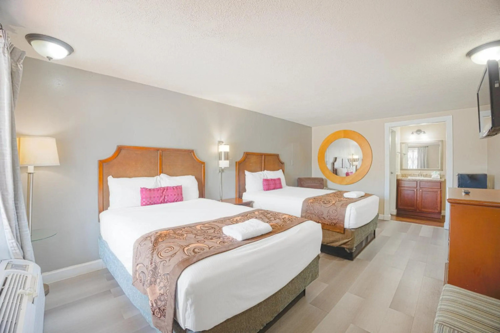 Liberty Inn and Suites Orlando - Kissimmee near Disney World