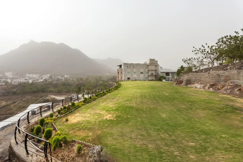 juSTa Luxe Sajjangarh Resort & Spa, Udaipur
