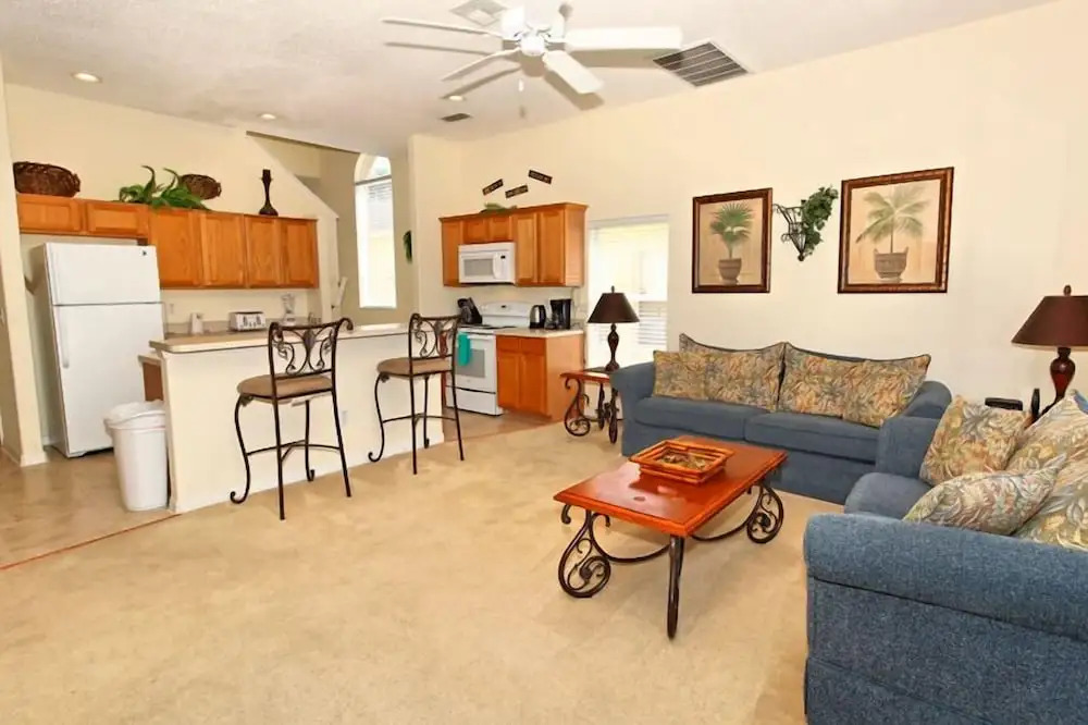 Luxury 5 Bedroom Villa with Secluded Pool/Spa in Glenbrook community near Orlando