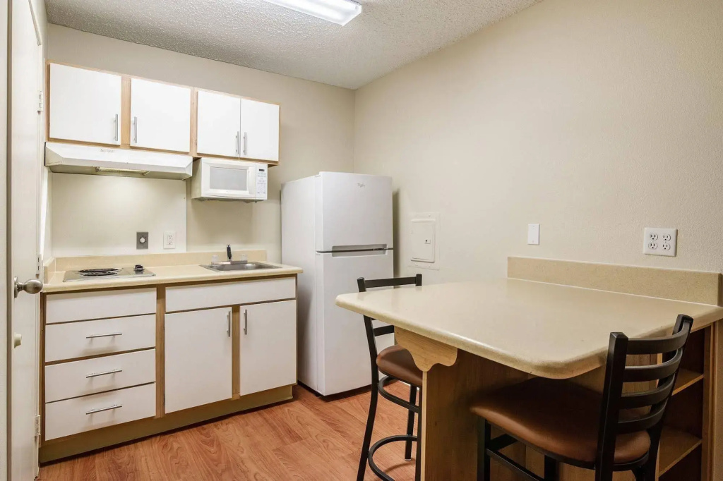 Crossland Economy Studios - Phoenix - Metro - Dunlap Ave.