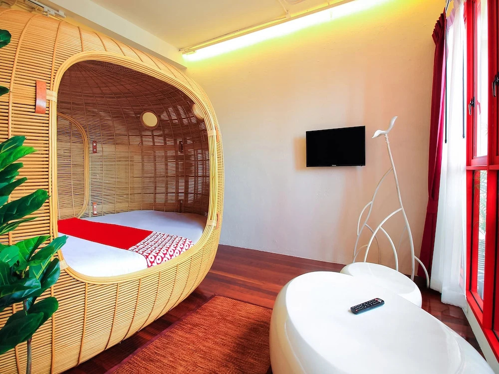 OYO 267 Chaba Poshtel