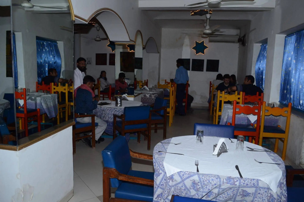 Maya Hotel & Restaurant
