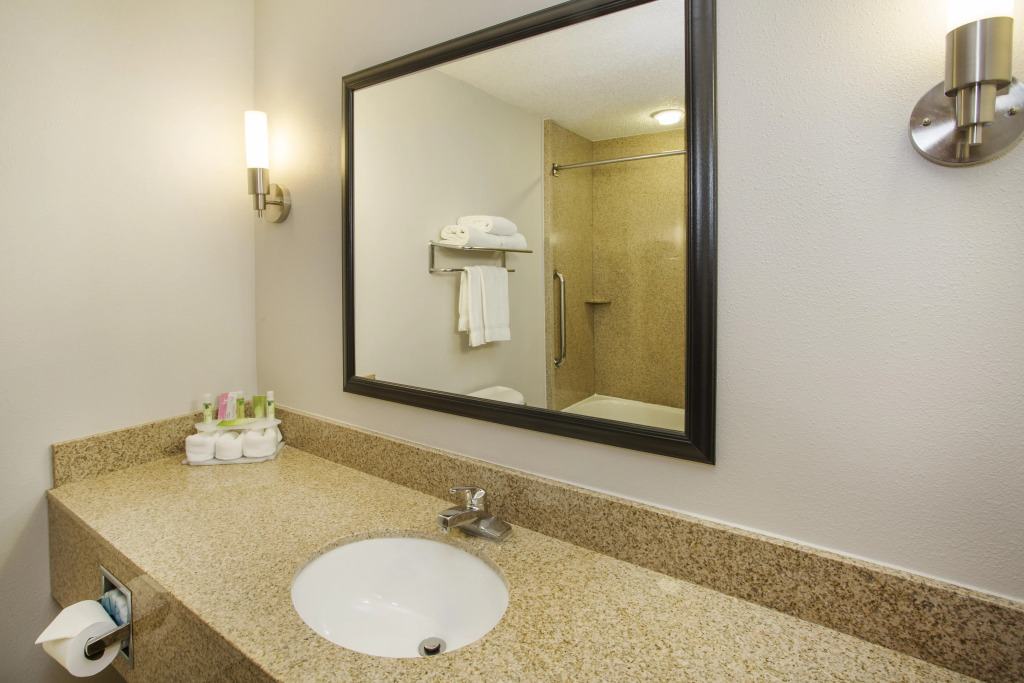 Sleep Inn & Suites Kalamazoo East
