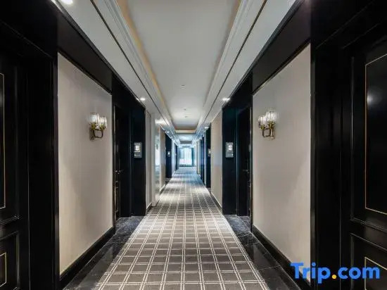 Zhangjiajie Tianmen Mountain Scenic Area Xana Deluxe Hotel
