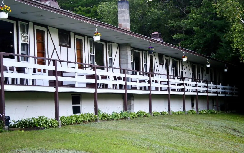 The Lodge at Loon Lake