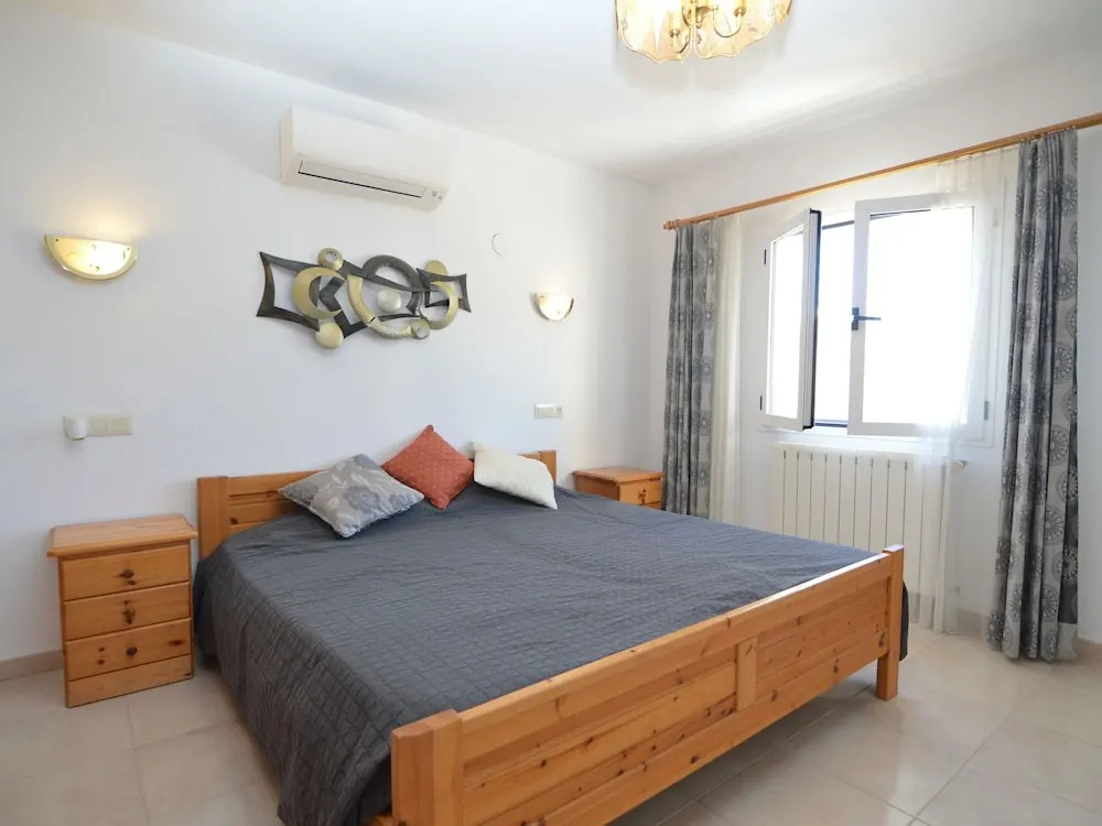 Spacious Villa in El Baladrar with Swimming Pool