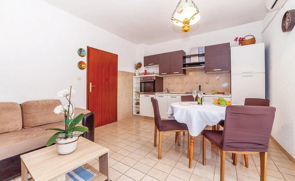 Amazing Home in Crikvenica With Wifi and 2 Bedrooms