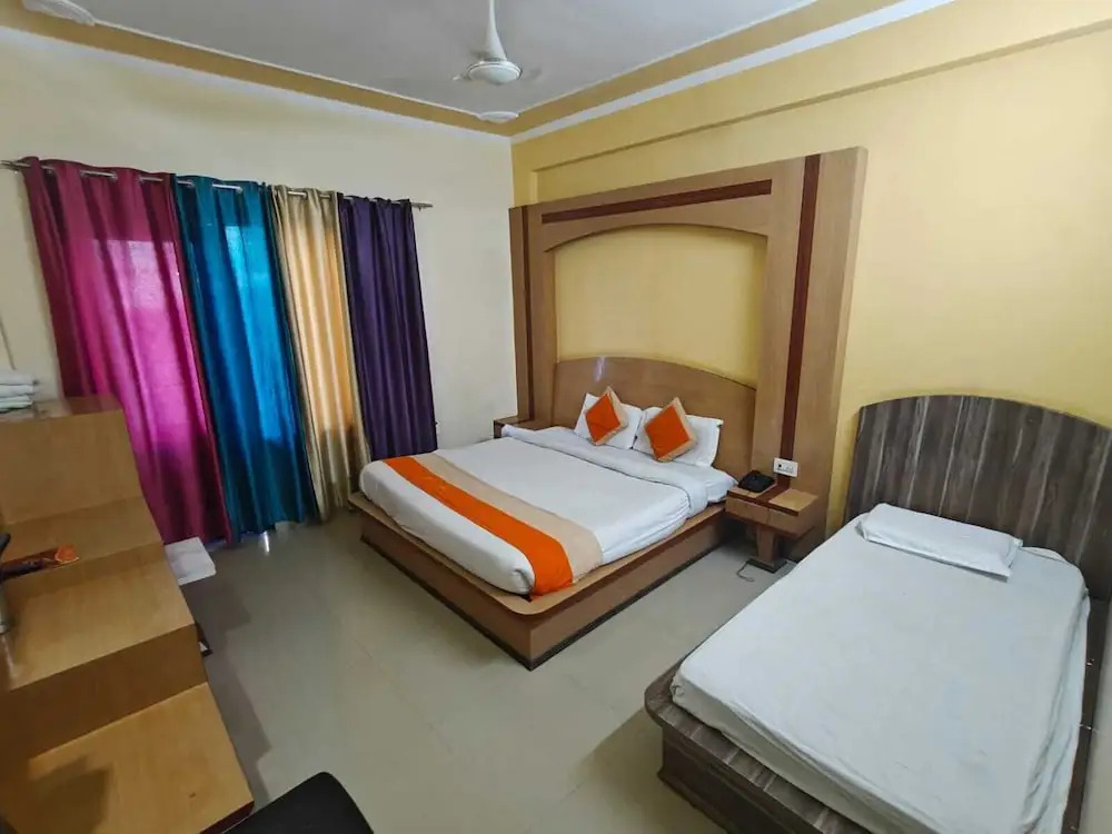 OYO 5876 Hotel KS International